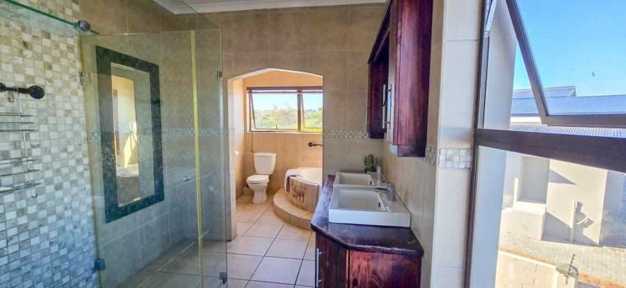 4 Bedroom Property for Sale in Myburgh Park Western Cape